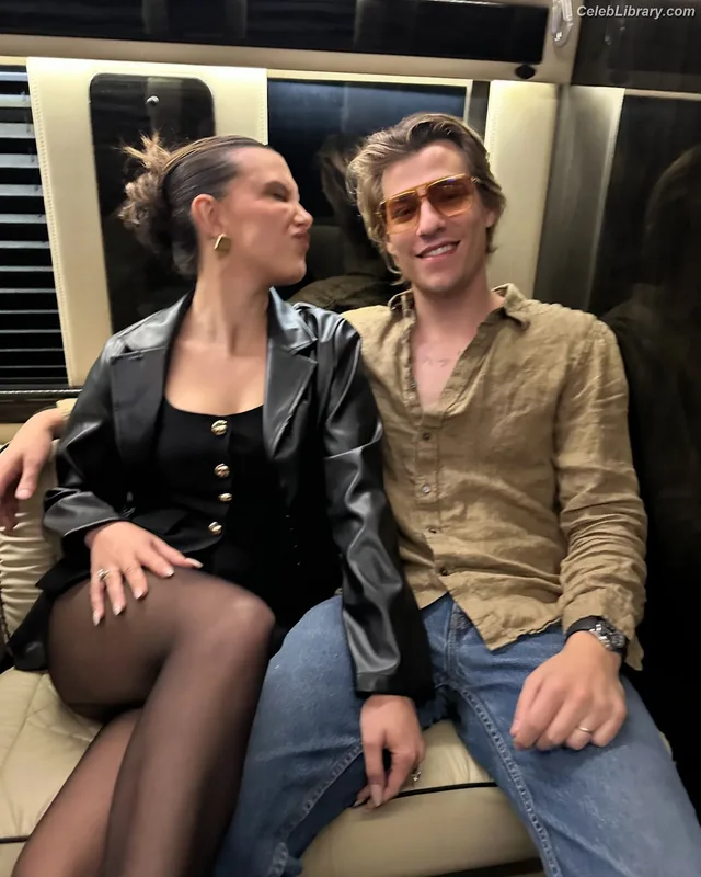 Millie Bobby Brown photo 22 of 4182