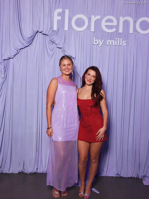 Millie Bobby Brown photo 9 of 4182