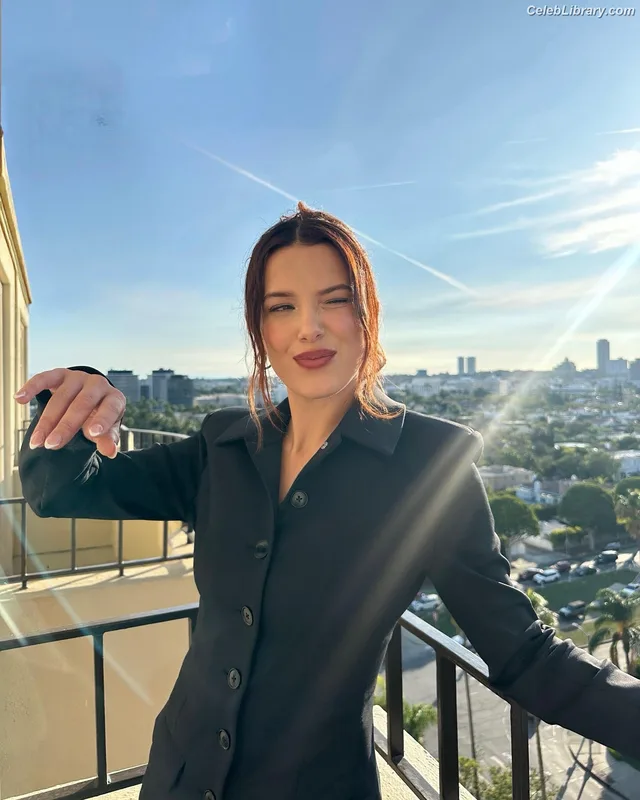 Millie Bobby Brown photo 20 of 4182