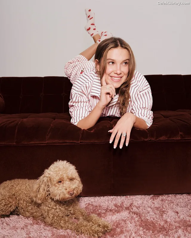Millie Bobby Brown photo 19 of 4182