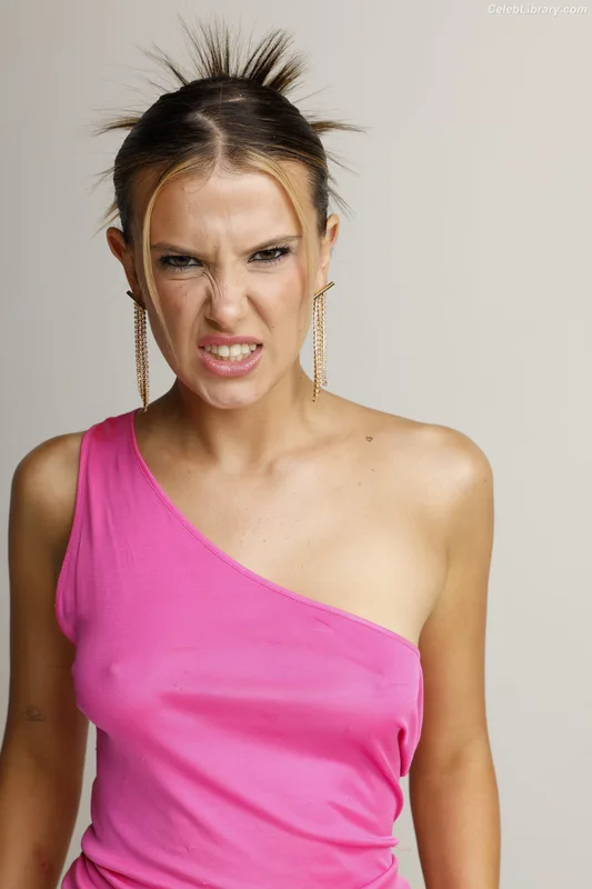 Millie Bobby Brown photo 7 of 4182