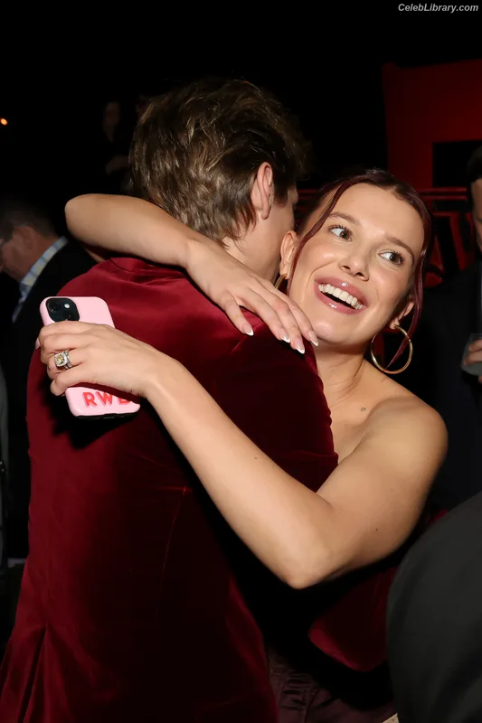 Millie Bobby Brown photo 23 of 4182