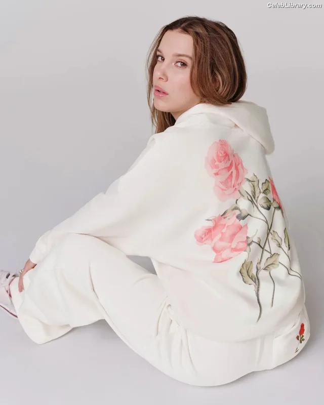Millie Bobby Brown photo 7 of 4182
