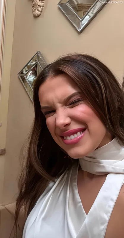Millie Bobby Brown photo 5 of 4182