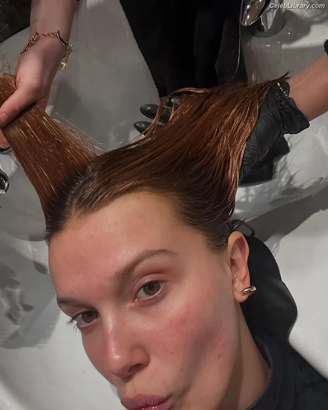 Millie Bobby Brown photo 5 of 4182