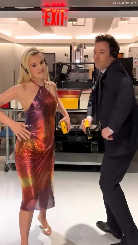 Millie Bobby Brown photo 16 of 4182