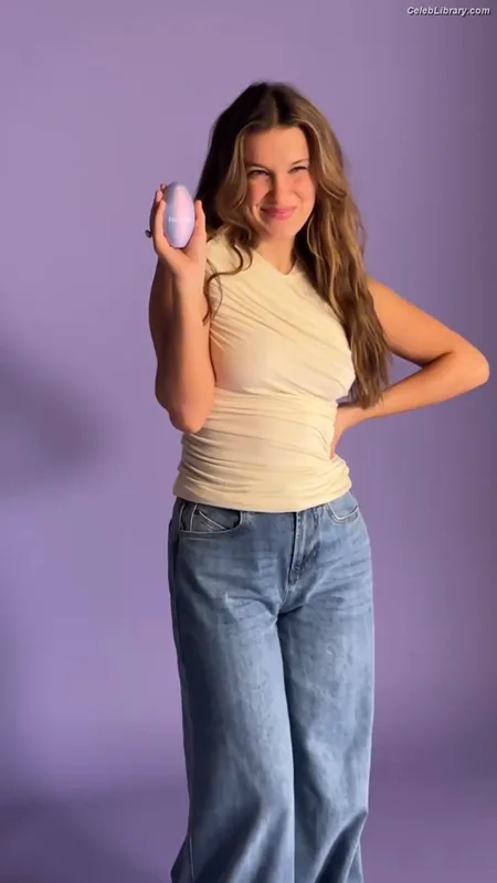 Millie Bobby Brown photo 24 of 4182