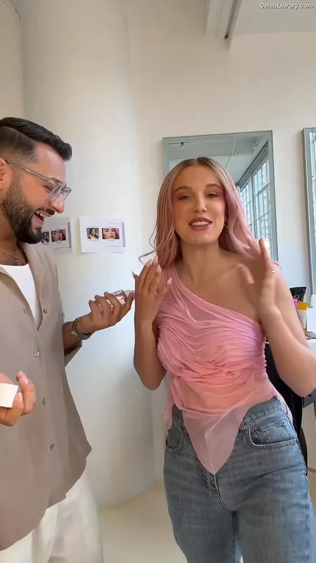 Millie Bobby Brown photo 17 of 4182