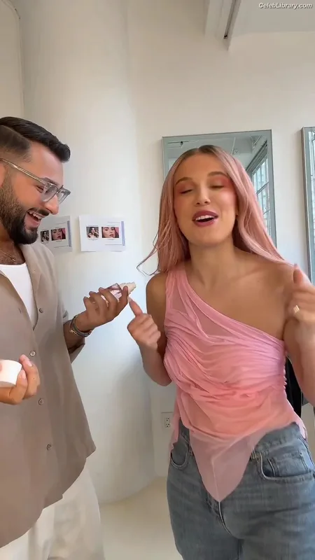 Millie Bobby Brown photo 18 of 4182