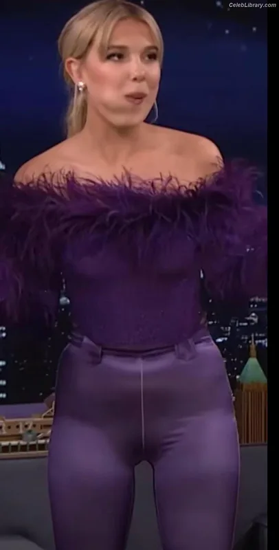 Millie Bobby Brown photo 15 of 4182