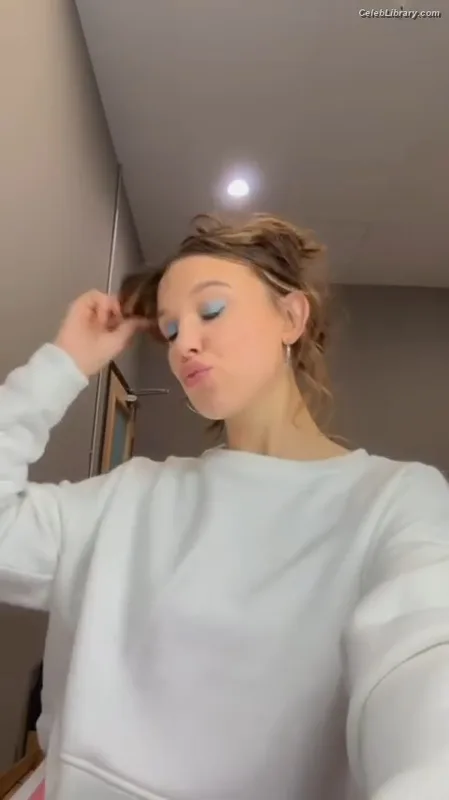 Millie Bobby Brown photo 19 of 4182
