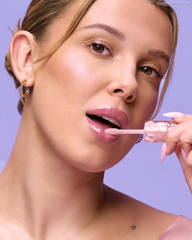 Millie Bobby Brown photo 8 of 4182
