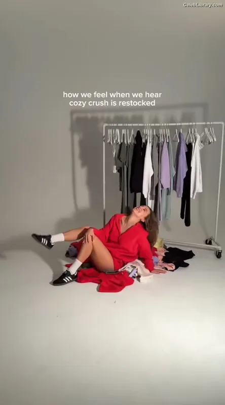 Millie Bobby Brown photo 20 of 4182
