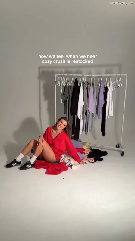 Millie Bobby Brown photo 21 of 4182