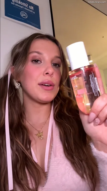 Millie Bobby Brown photo 11 of 4182