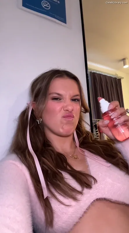 Millie Bobby Brown photo 8 of 4182