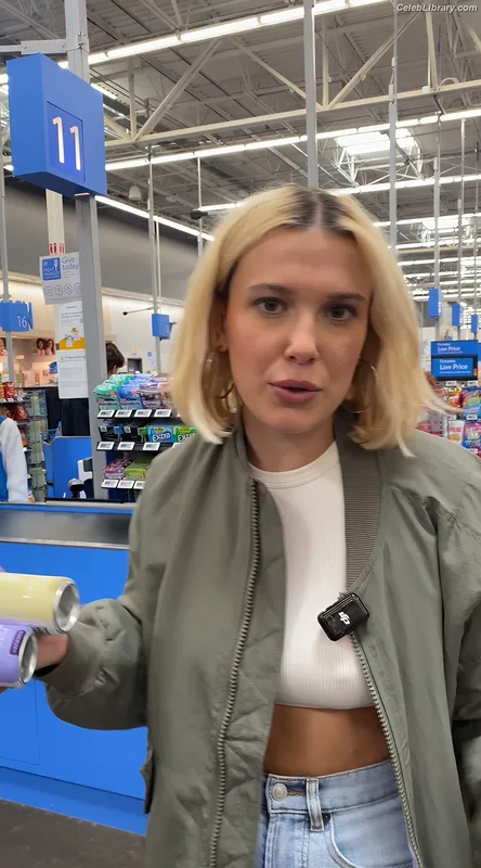 Millie Bobby Brown photo 4 of 4182