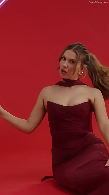 Millie Bobby Brown photo 7 of 4182