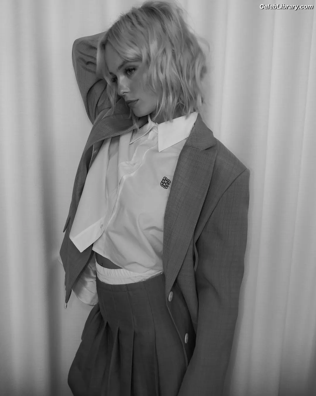 millie gibson photo 7 of 488
