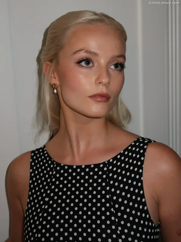 millie gibson photo 14 of 489