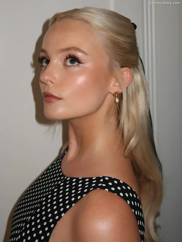 millie gibson photo 17 of 489