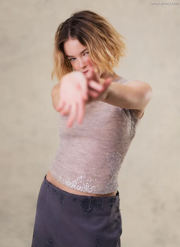 Milly Alcock photo 1 of 615