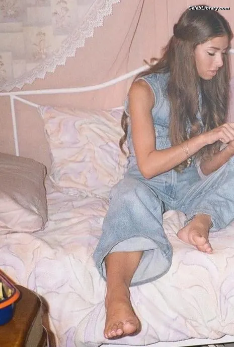 Mimi Keene photo 6 of 235