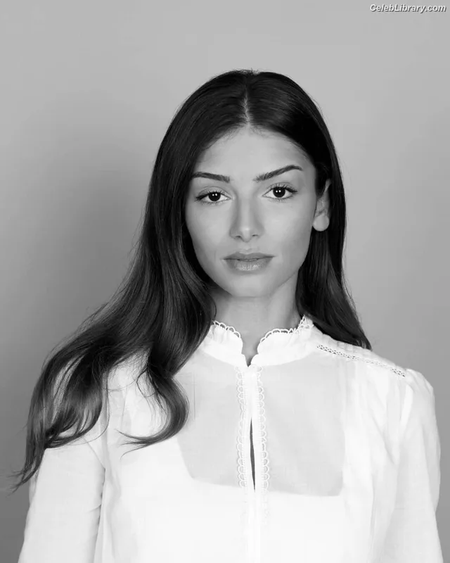 Mimi Keene photo 7 of 236