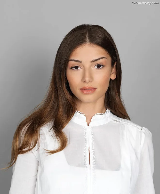 Mimi Keene photo 8 of 236