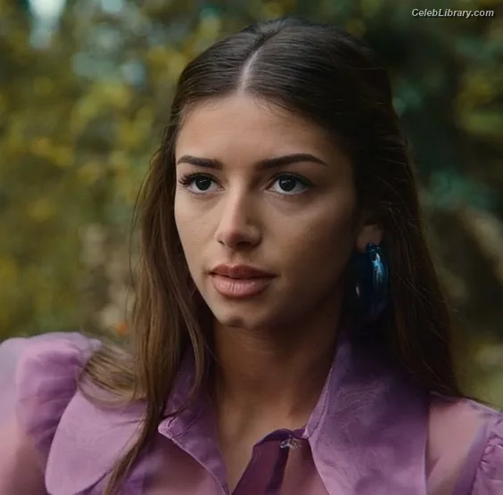 Mimi Keene photo 13 of 236