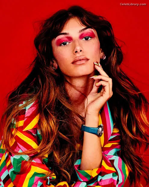Mimi Keene photo 24 of 236