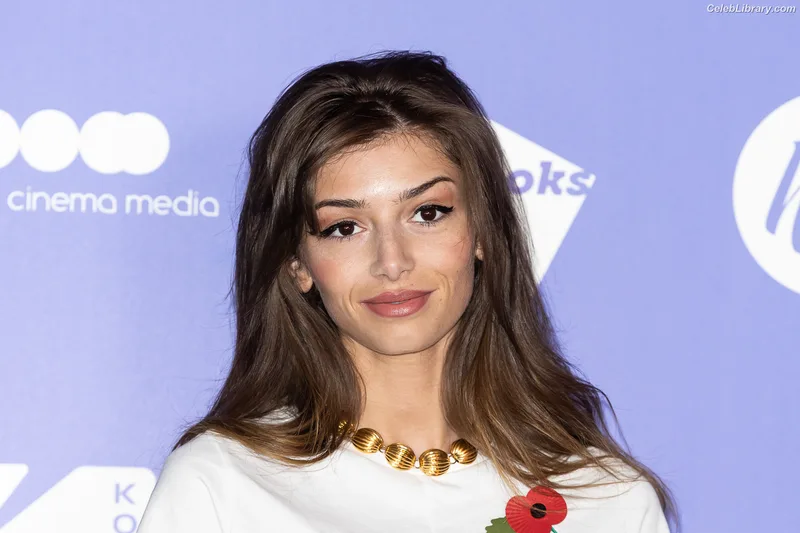 Mimi Keene photo 4 of 236