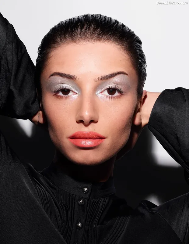 Mimi Keene photo 7 of 236