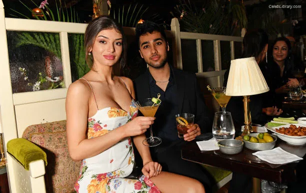 Mimi Keene photo 22 of 236
