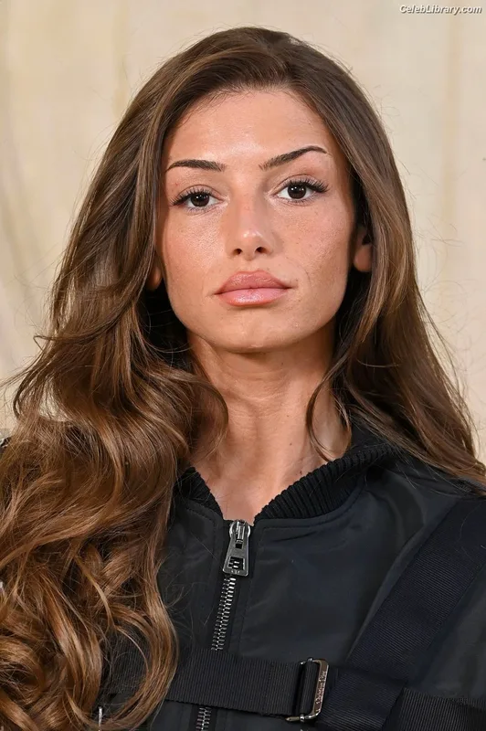 Mimi Keene photo 14 of 236