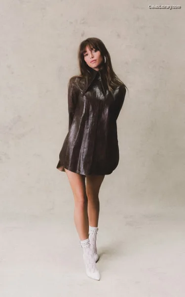 Mimi Keene photo 7 of 236