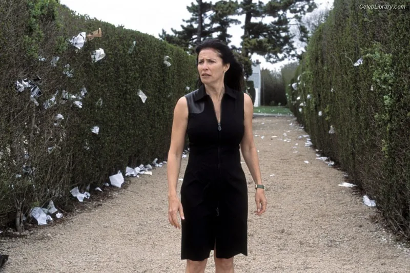 Mimi Rogers photo 3 of 107
