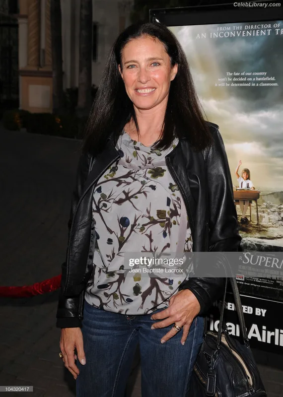 Mimi Rogers photo 7 of 107