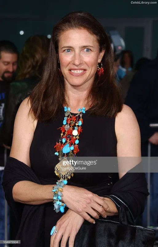 Mimi Rogers photo 8 of 107