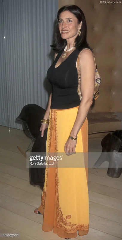 Mimi Rogers photo 9 of 107