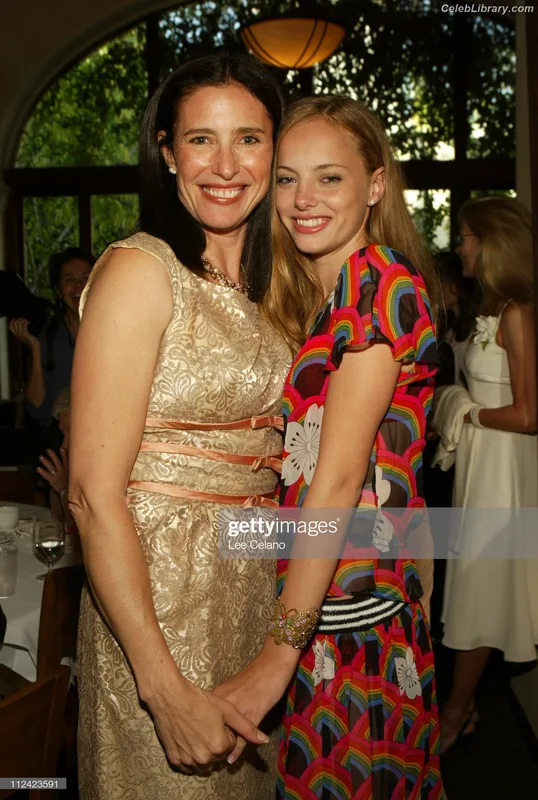 Mimi Rogers photo 15 of 107
