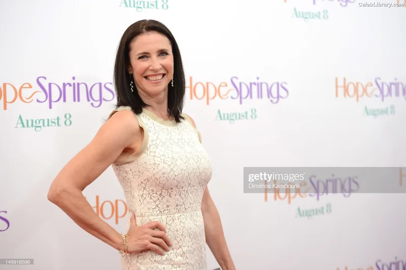 Mimi Rogers photo 21 of 107