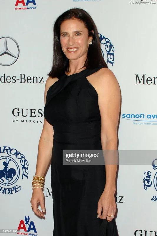 Mimi Rogers photo 8 of 107