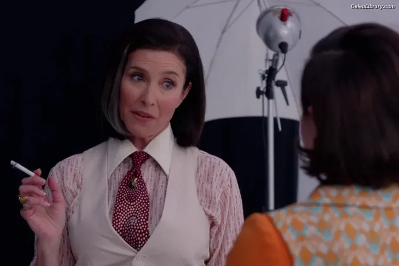 Mimi Rogers photo 7 of 107