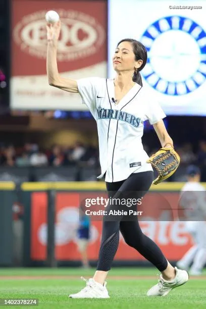 Mina Kimes photo 2 of 521