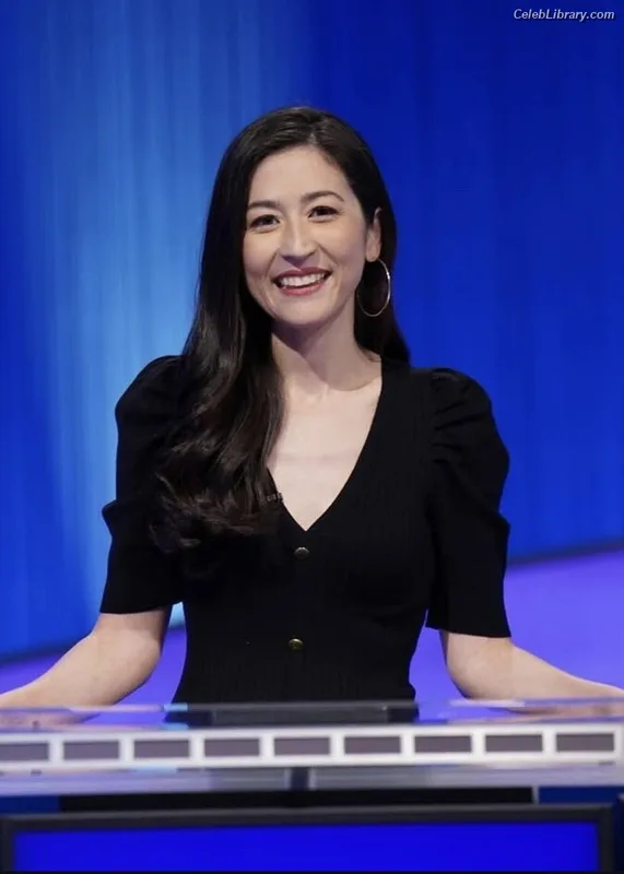 Mina Kimes photo 11 of 521