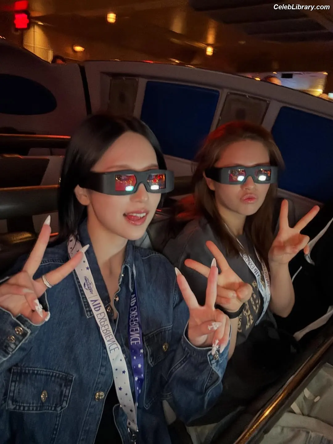 Mina Myoi (TWICE) photo 14 of 292