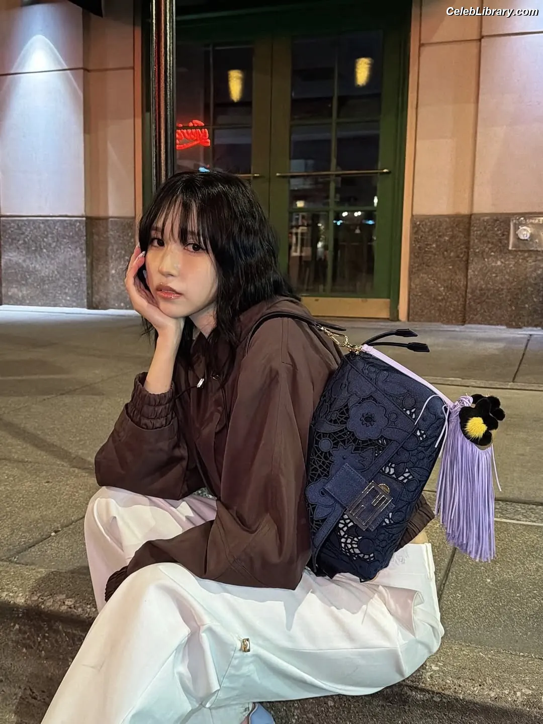 Mina Myoi (TWICE) photo 13 of 292