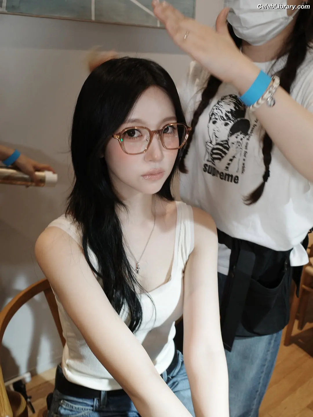 Mina Myoi (TWICE) photo 20 of 292