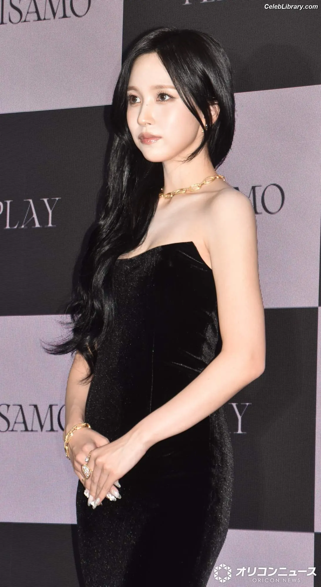 Mina Myoi (TWICE) photo 18 of 292